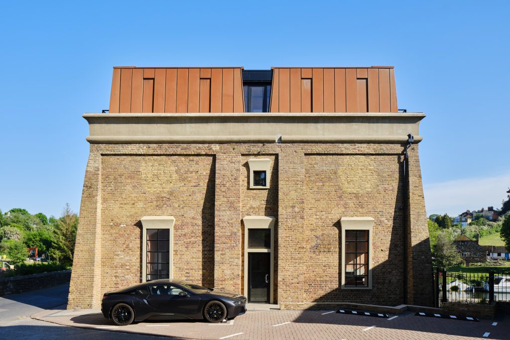 Works by principal contractor Inline Design as the new HQ for Chord Electronics